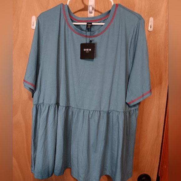 Shein Fit Red Trim Peplum Top 24/26w - Picture 2 of 6